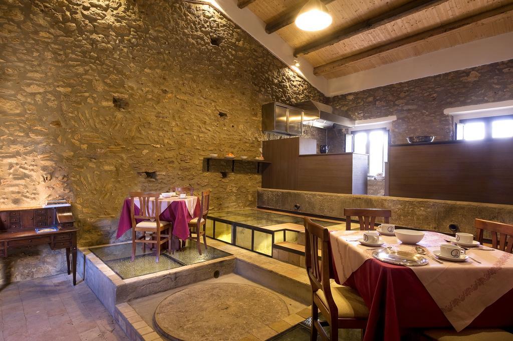 Agriturcostabaira Villa Caltagirone Buitenkant foto